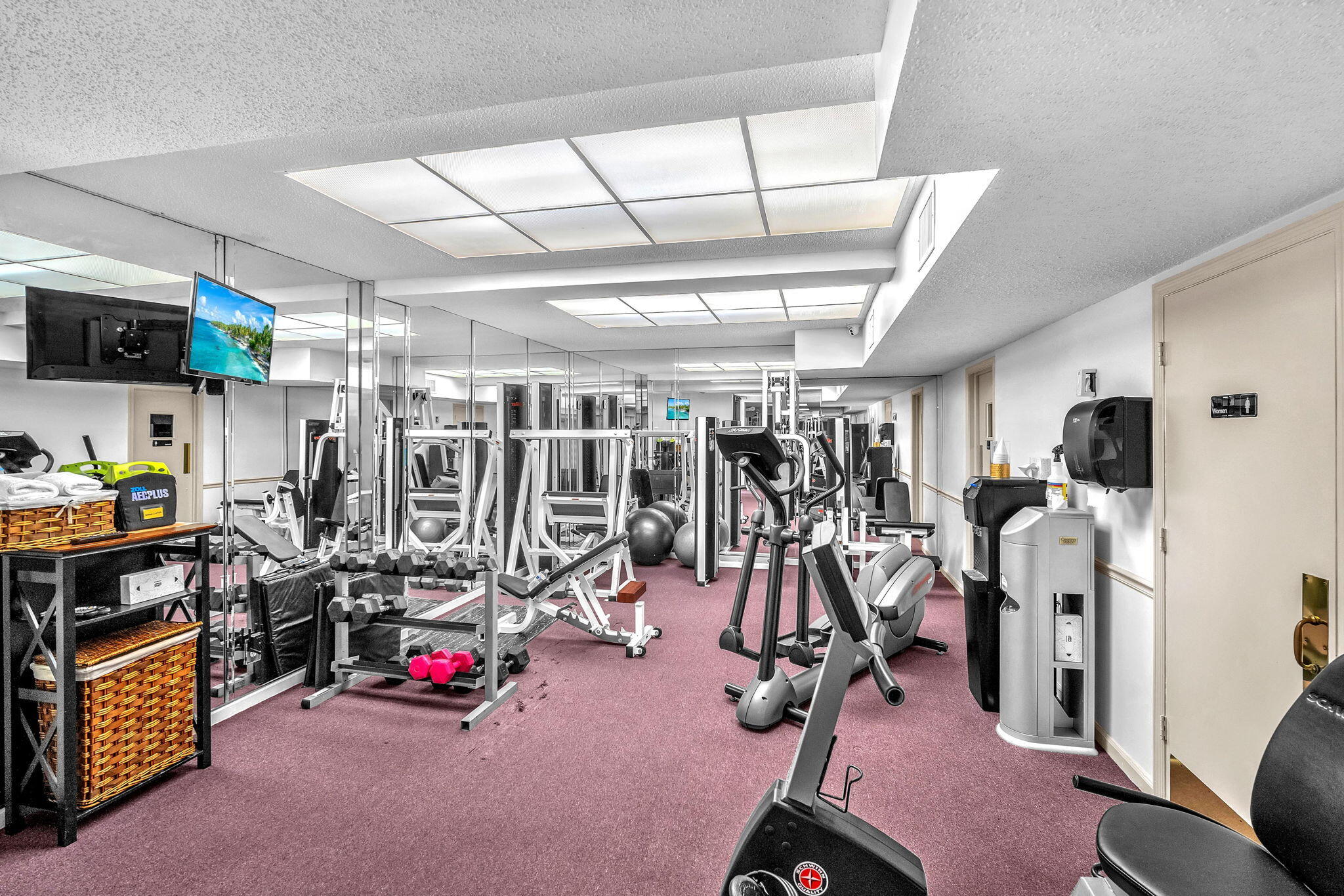 HALCYON OF PALM BEACH - Residential