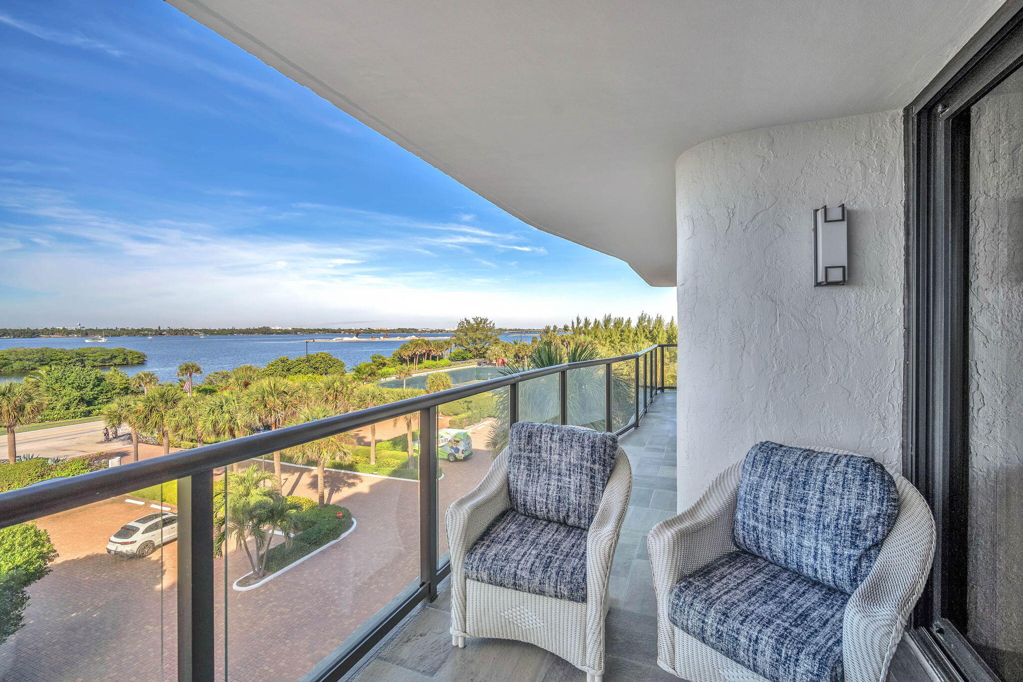 HALCYON OF PALM BEACH - Residential