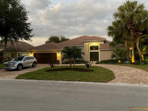 Featured picture for the property F10312615