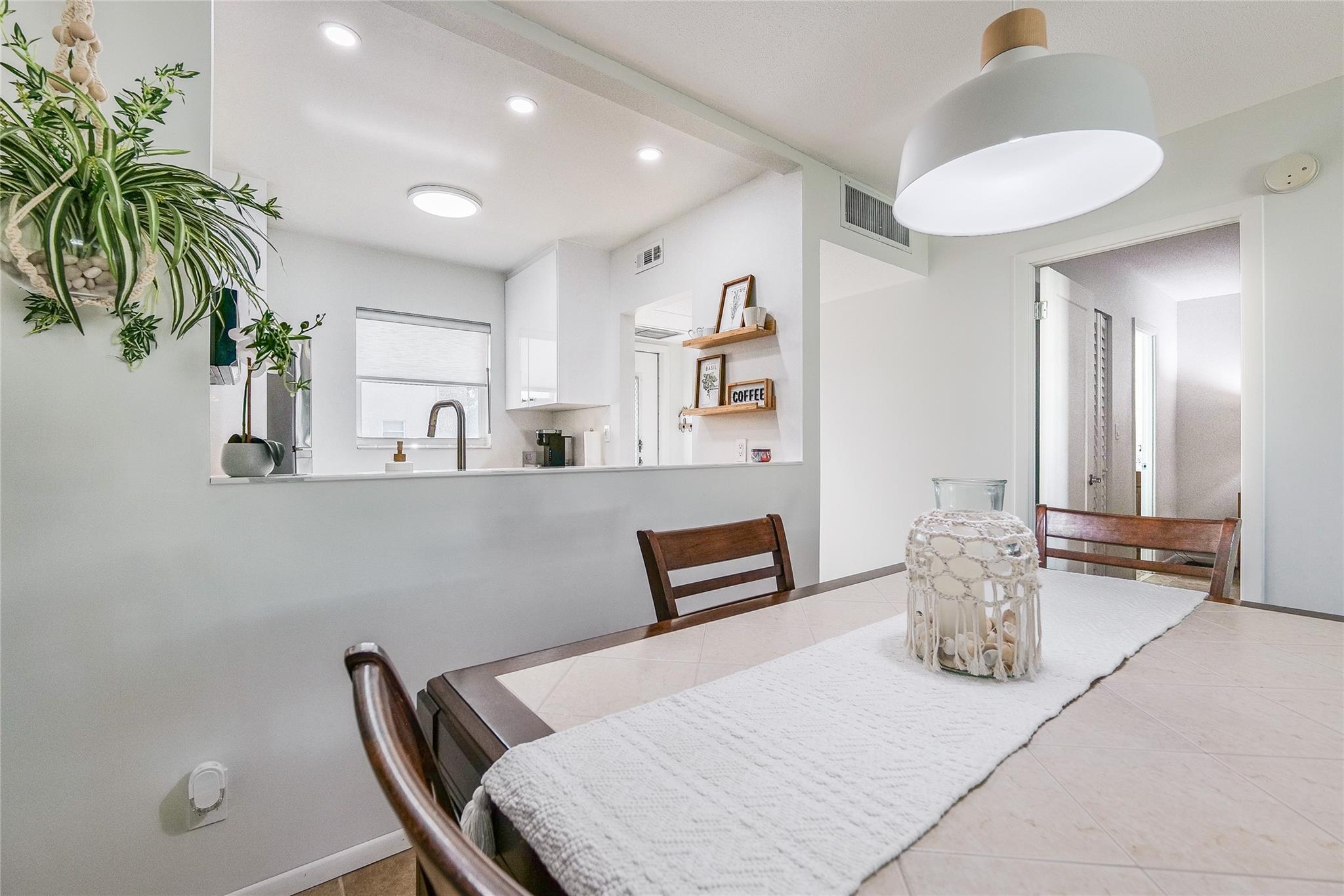 LAUDERHILL EAST - Residential