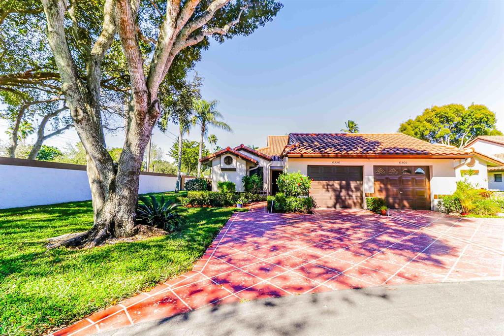 Photo of 6356 Kings Gate Circle, Delray Beach, FL 33484 (MLS # R10690507)