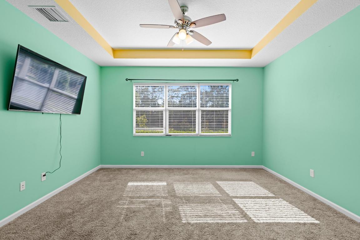 POINTE OF WOODS PUD - Residential Lease