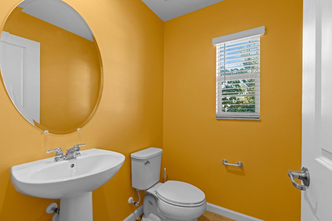 POINTE OF WOODS PUD - Residential Lease