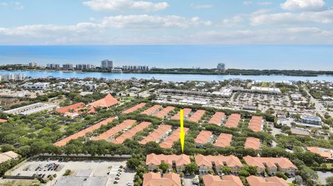 Photo of 104 Lighthouse Circle #H, Tequesta, FL 33469 (MLS # B26020883)