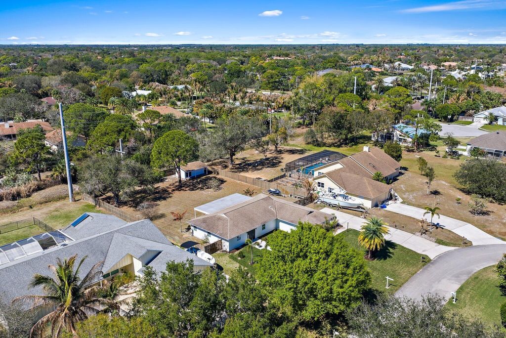 Photo of 5883 Set N Sun Place, Jupiter, FL 33458 (MLS # R11166583)