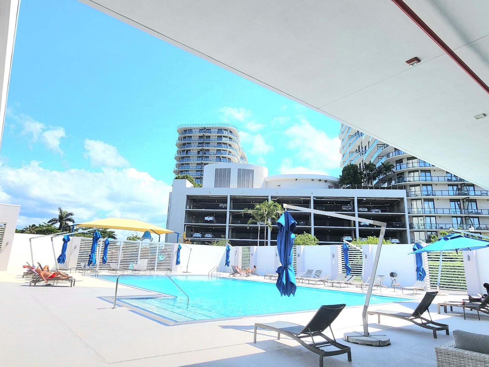 THE OAKS I CONDO - Residential