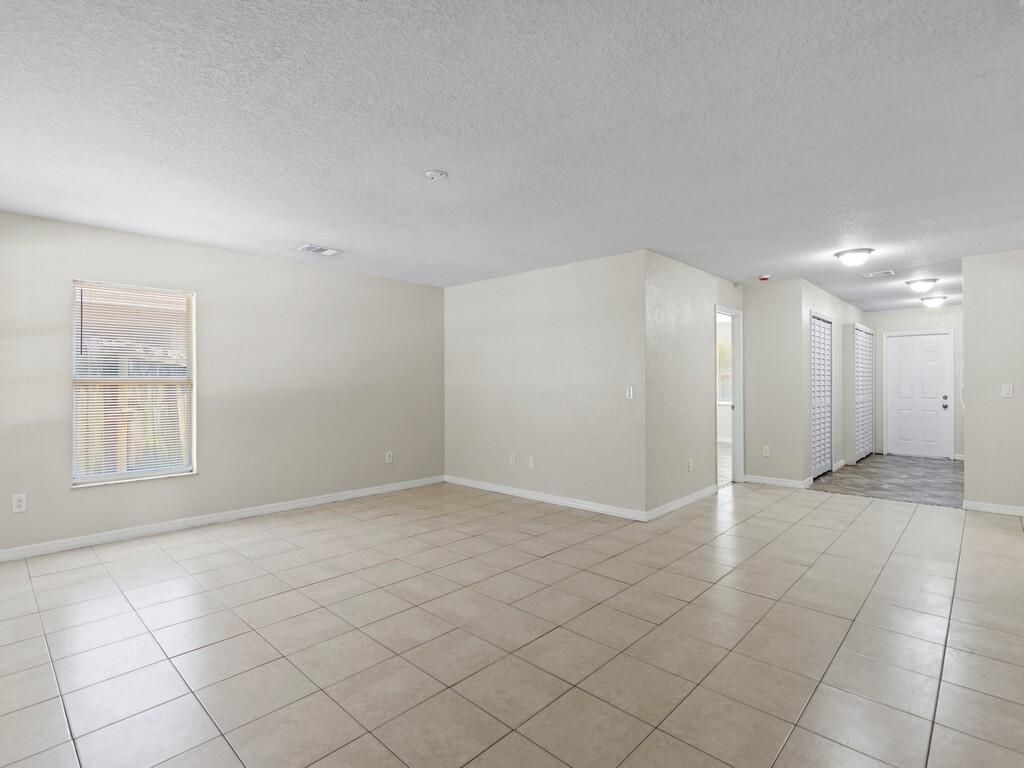Photo of 605 Dundas Court, Fort Pierce, FL 34950 (MLS # R11104121)
