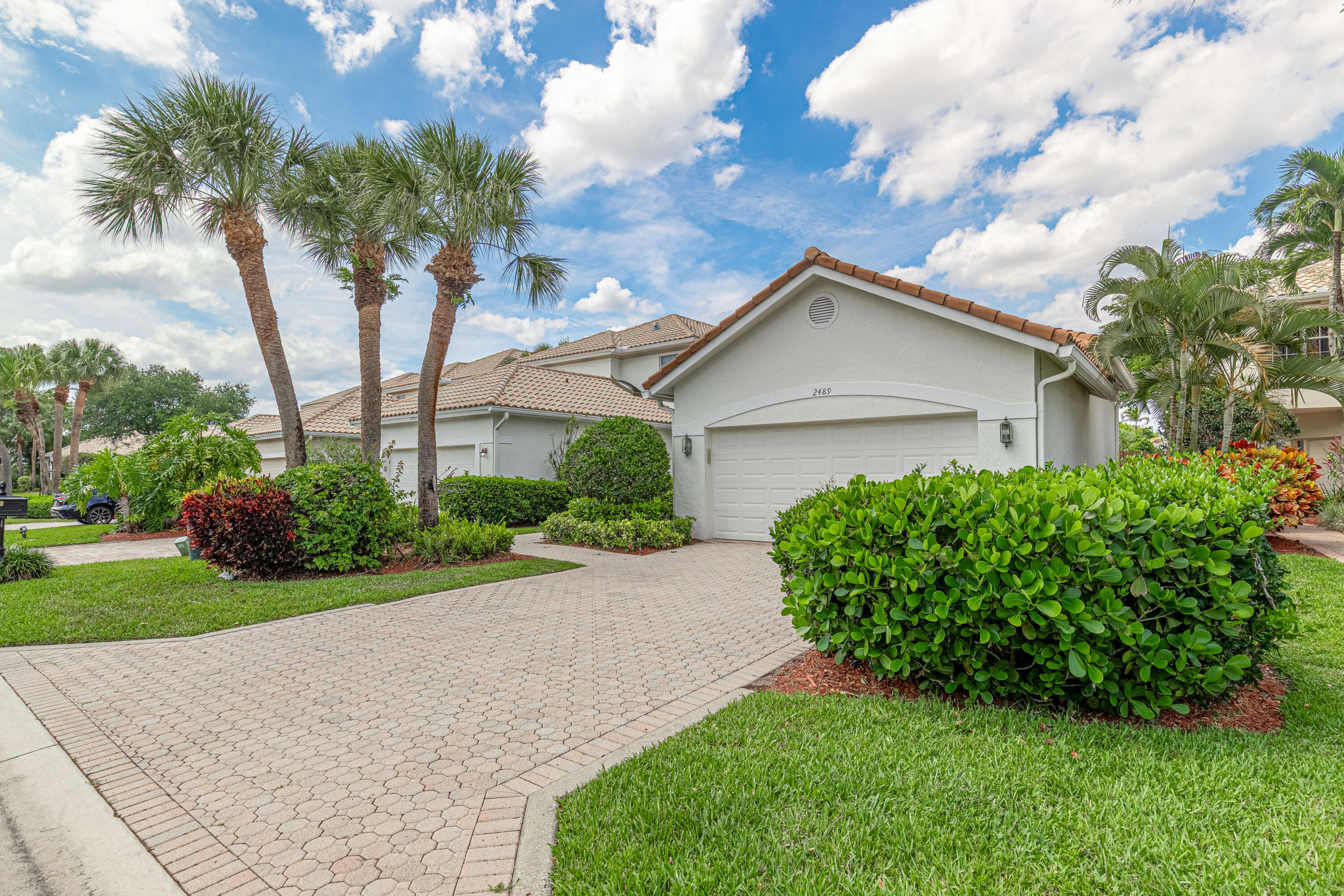 BANYANS OF ARVIDA COUNTRY CLUB - Residential