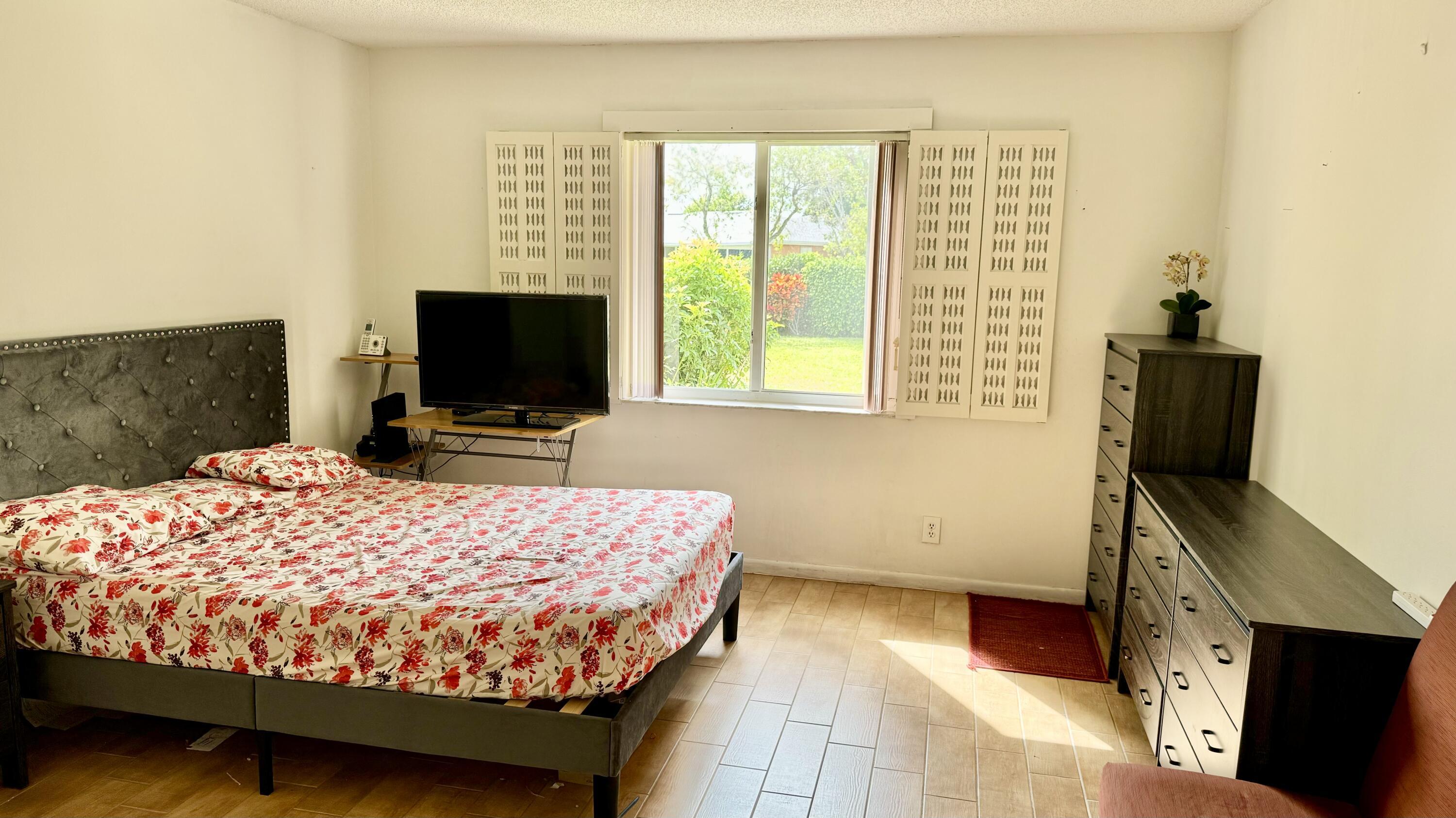 PINES OF DELRAY NORTH CONDO - Residential Lease