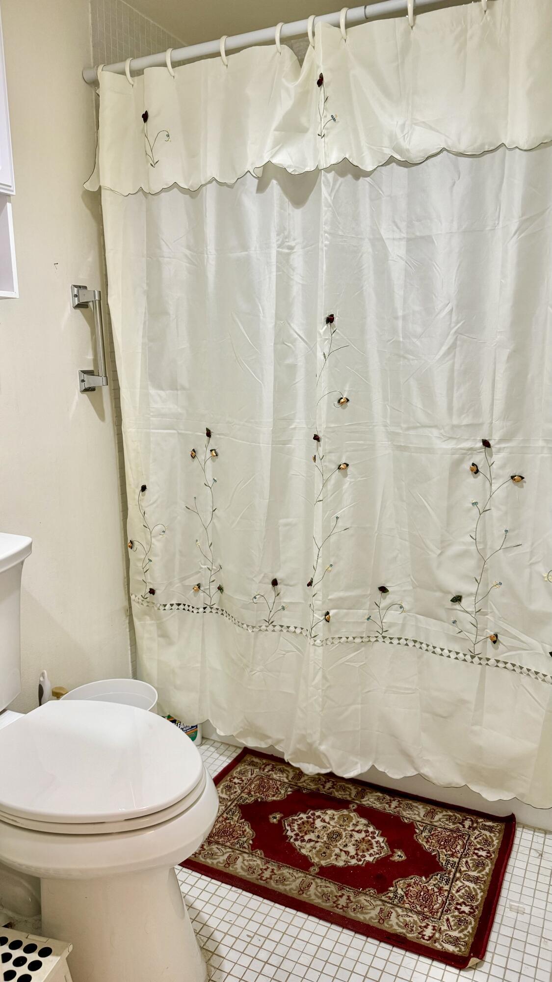 PINES OF DELRAY NORTH CONDO - Residential Lease