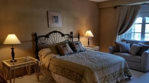 LA BONNE VIE CONDO - Residential Lease