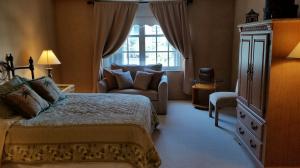 LA BONNE VIE CONDO - Residential Lease