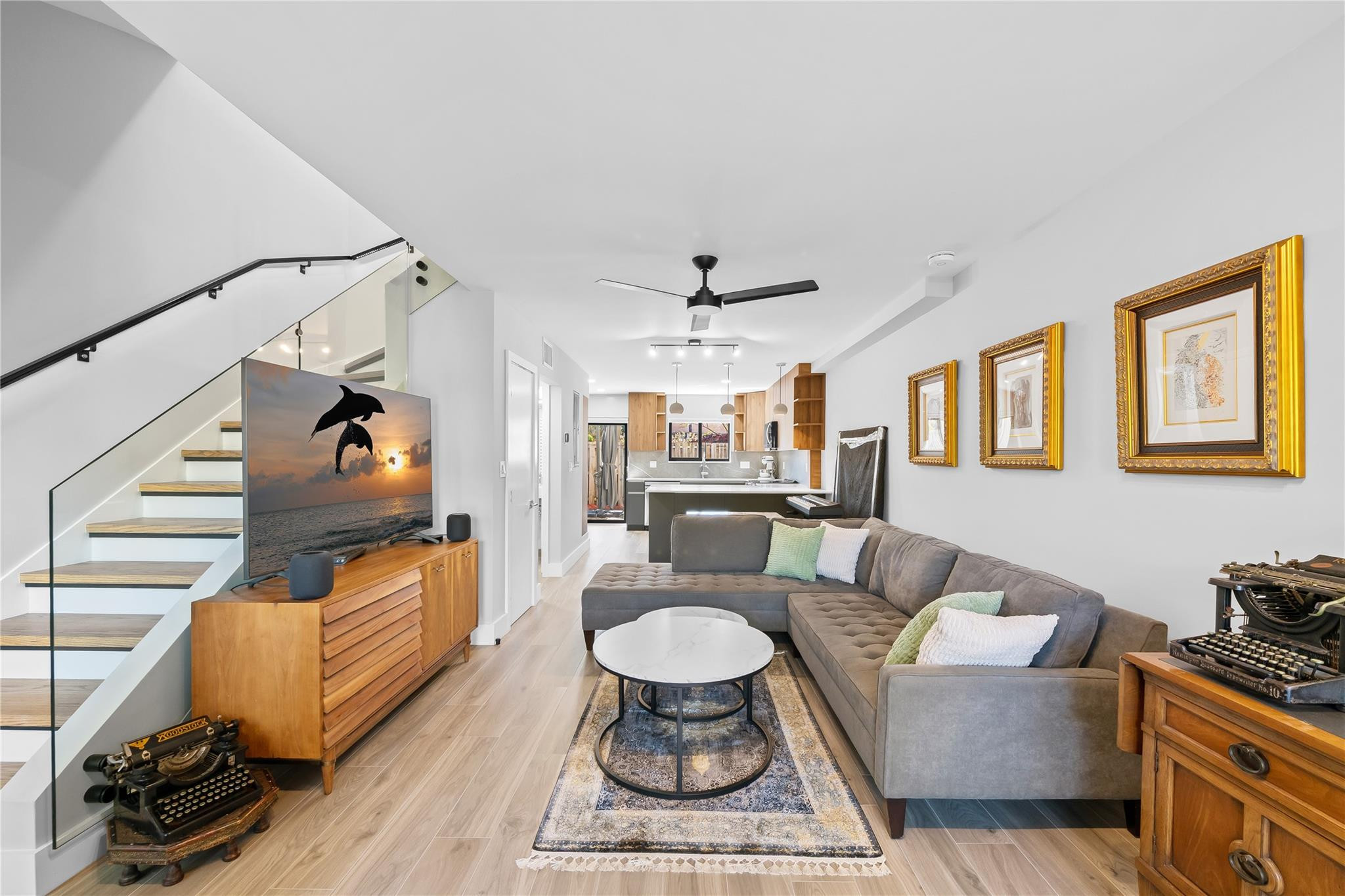 CITY VIEW - Residential Lease