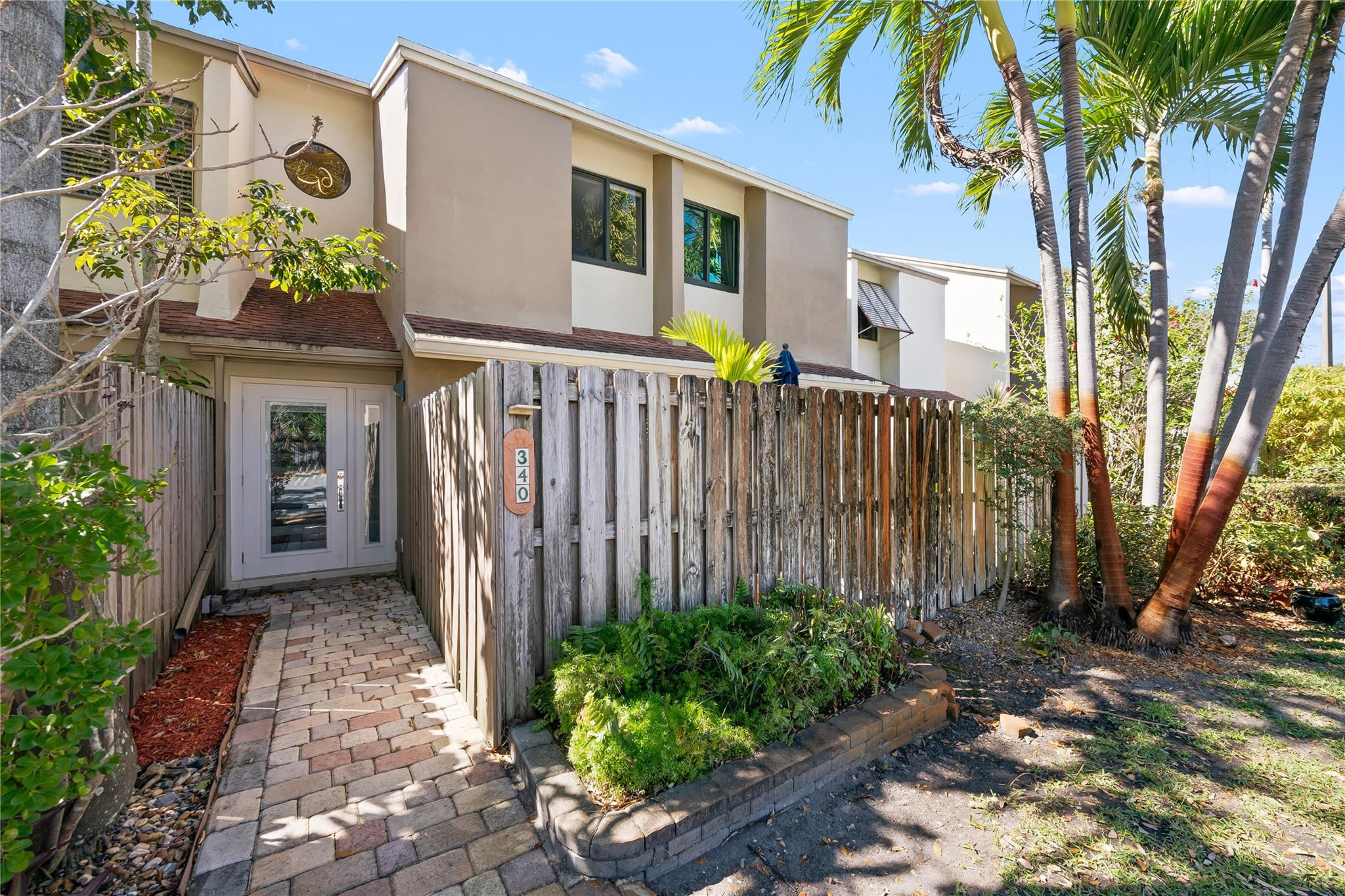 CITY VIEW - Residential Lease