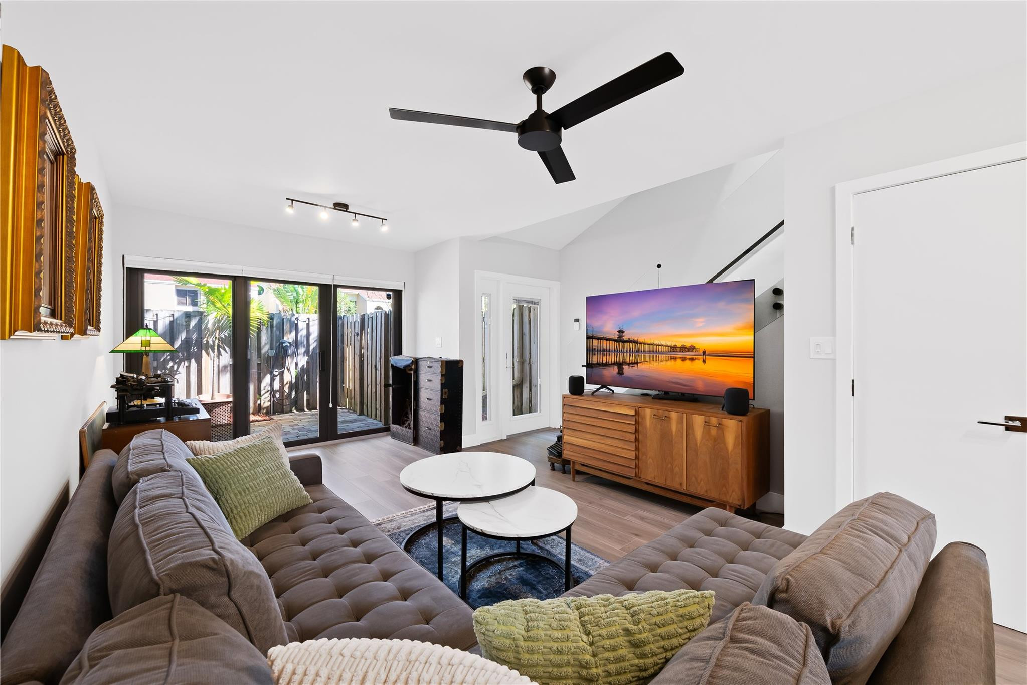 CITY VIEW - Residential Lease