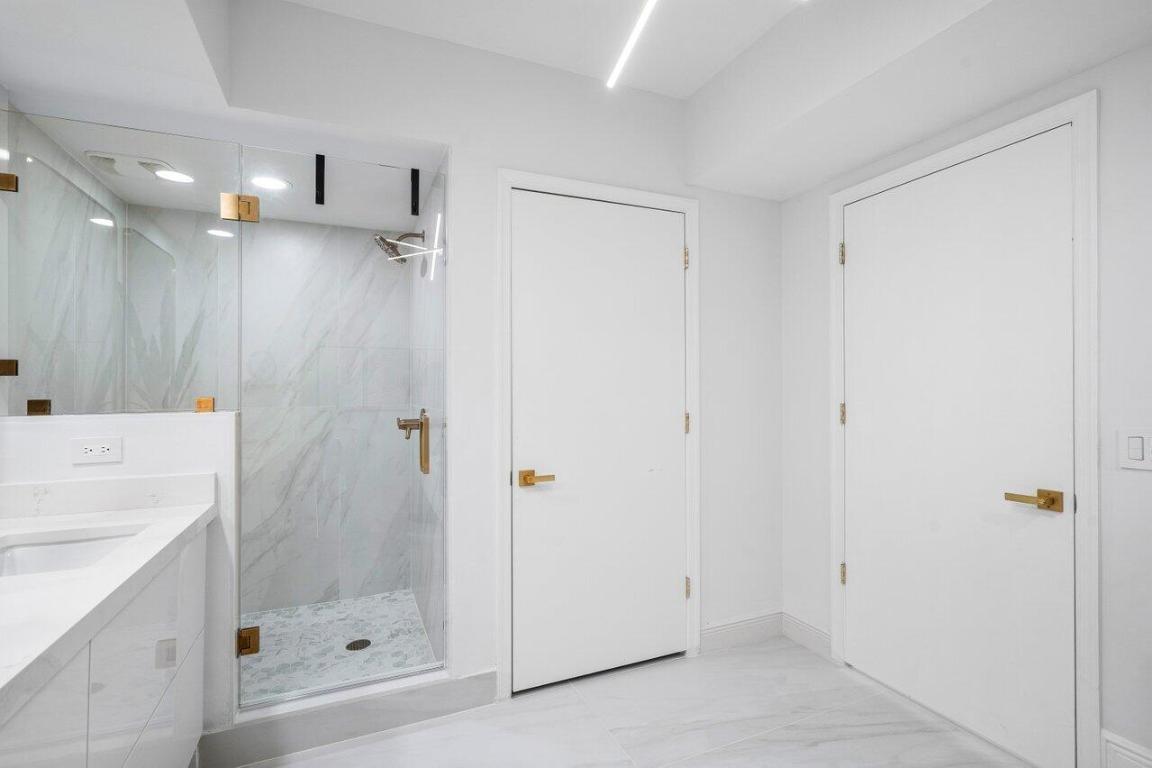 MARINA GRANDE RIVIERA BEACH CONDO - Residential