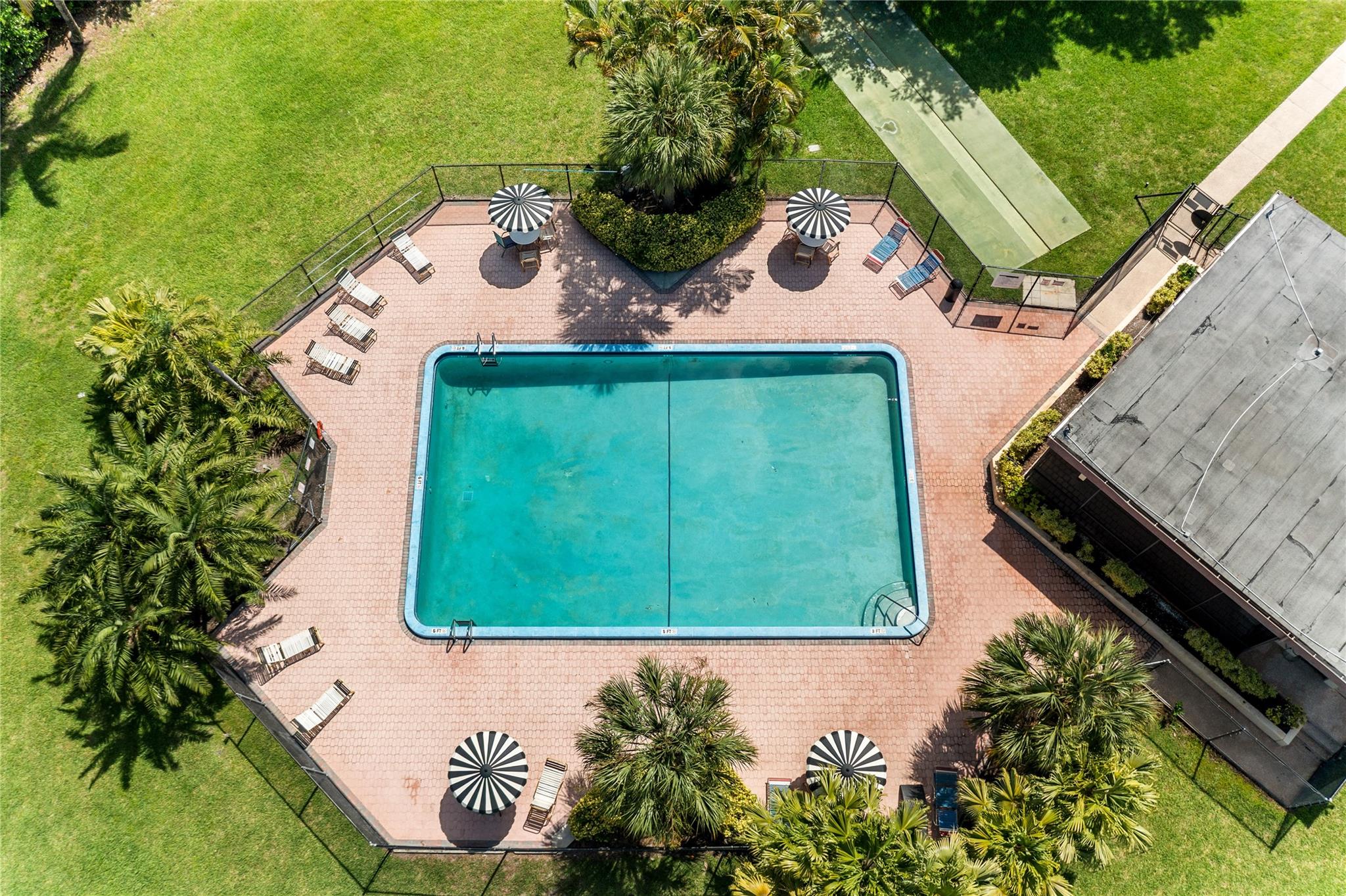 ISLE OF SANDALFOOT CONDO - Residential