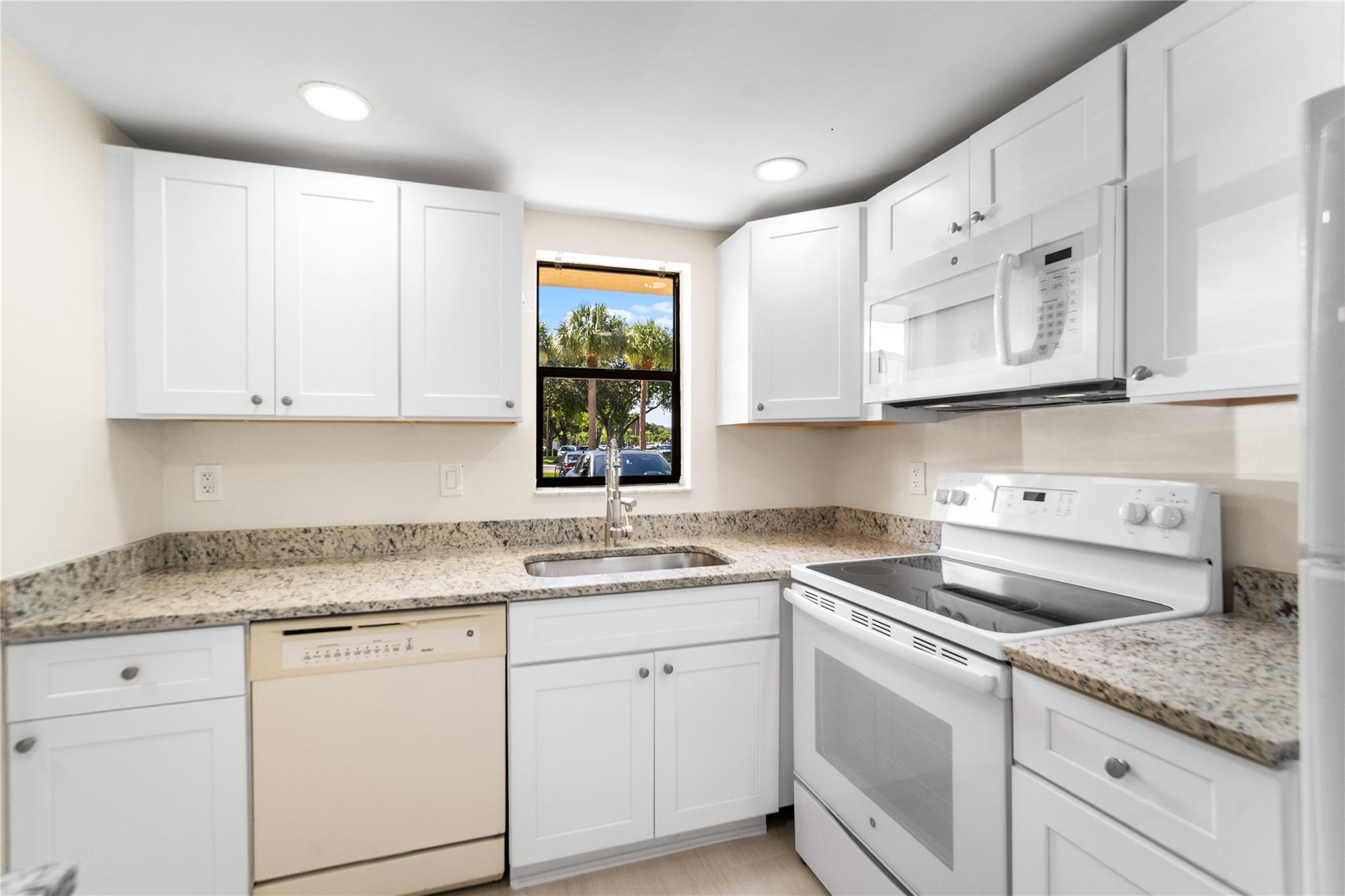ISLE OF SANDALFOOT CONDO - Residential