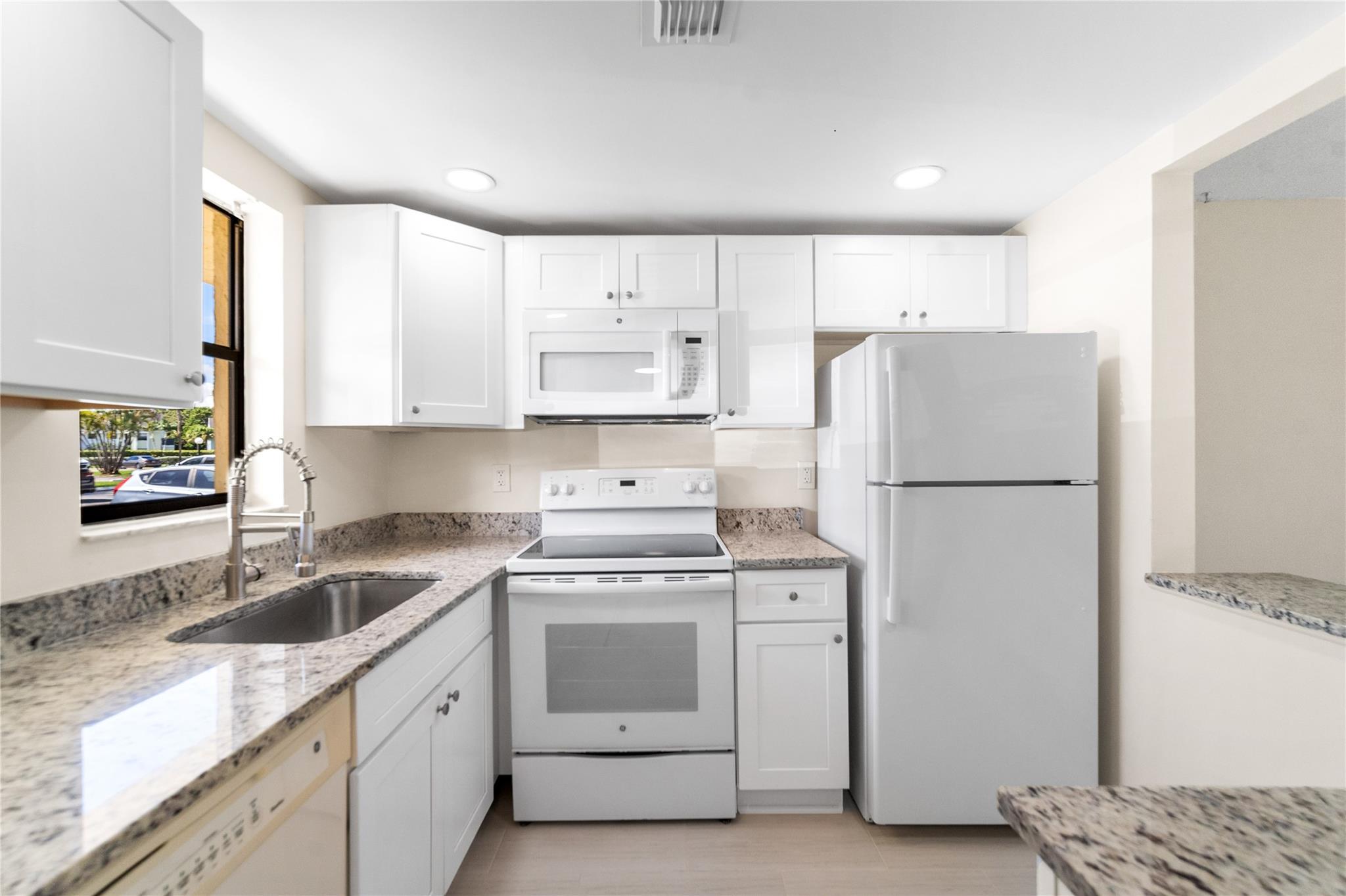 ISLE OF SANDALFOOT CONDO - Residential