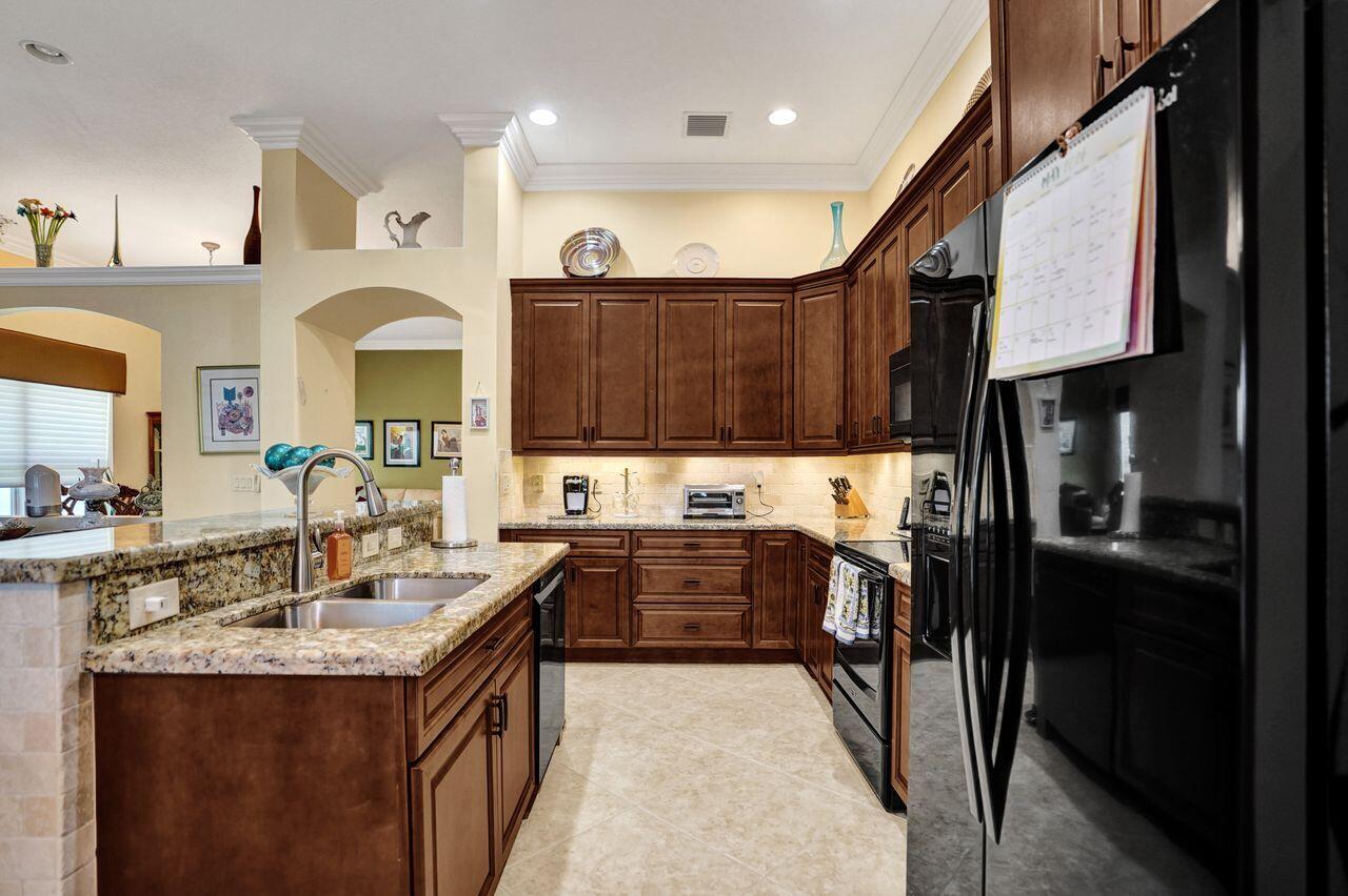 AVALON ESTATES - Residential