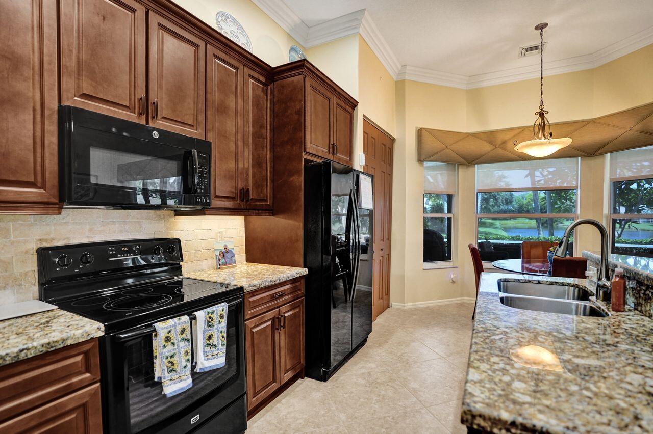 AVALON ESTATES - Residential