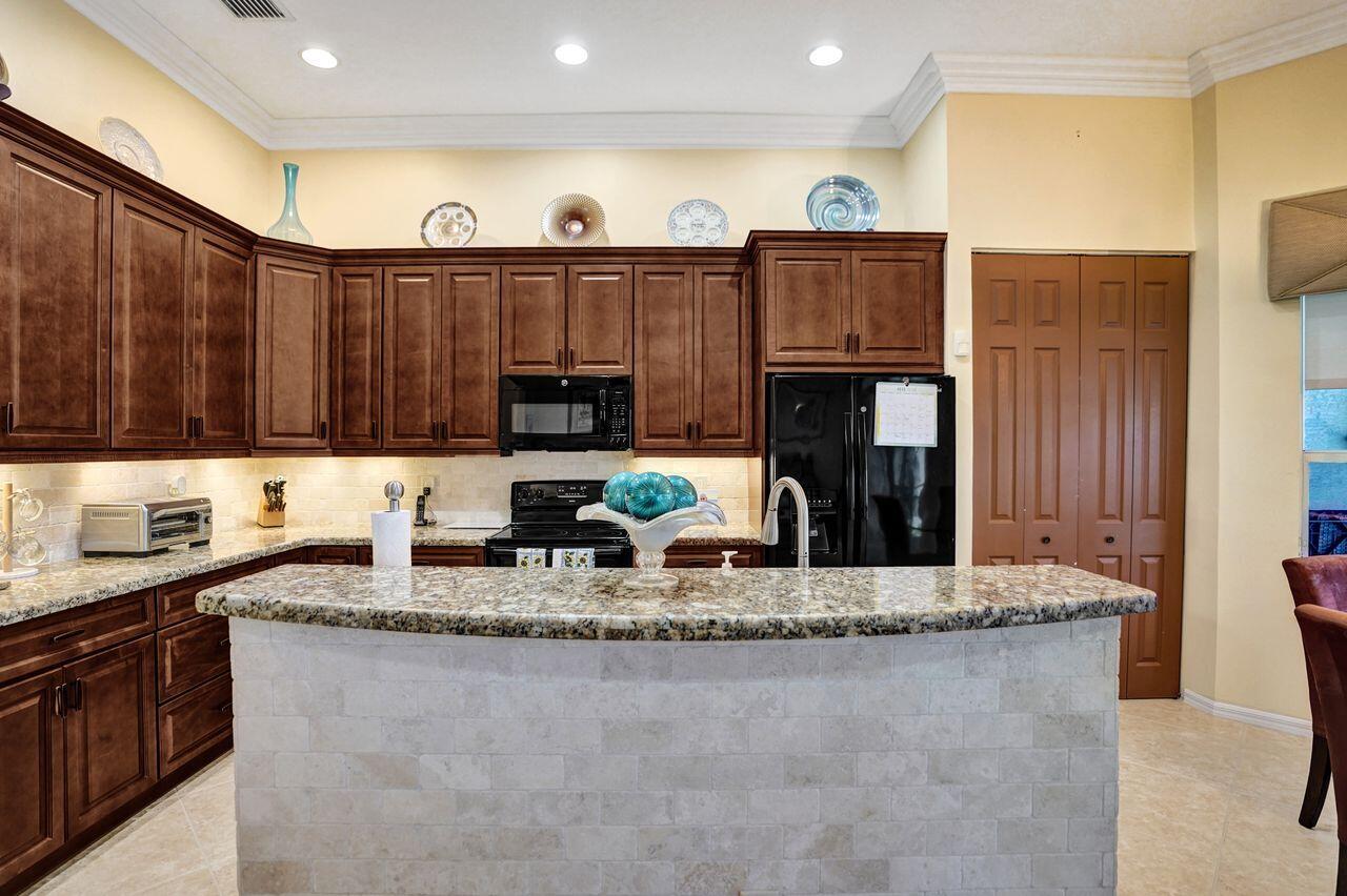 AVALON ESTATES - Residential