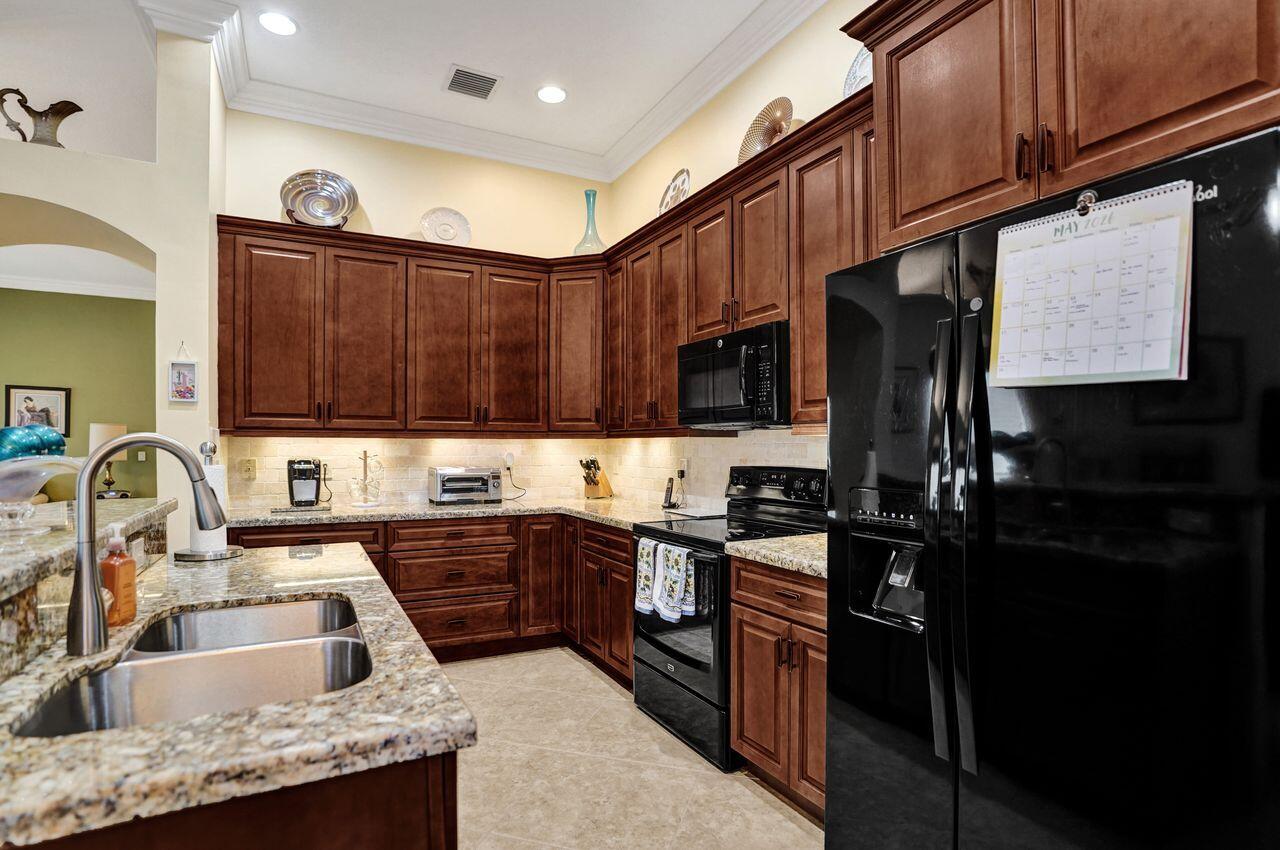 AVALON ESTATES - Residential