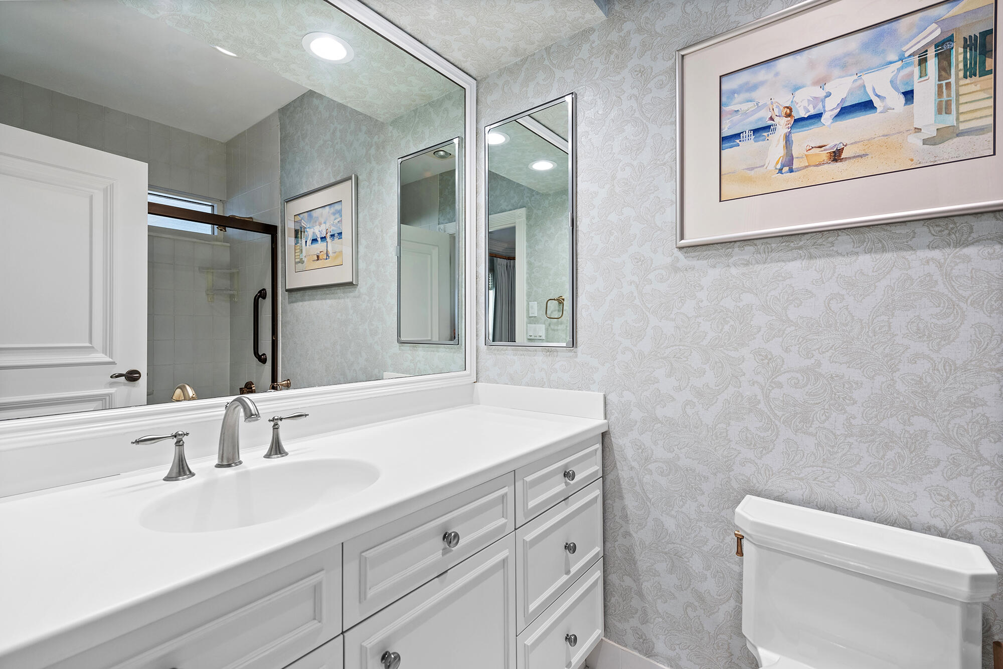 OLD PORT COVE LAKE POINT TOWER CONDO - Residential