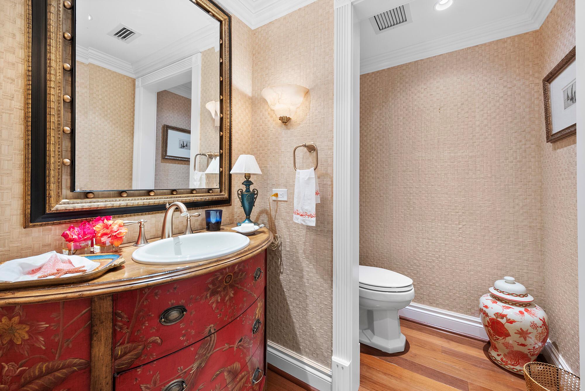 OLD PORT COVE LAKE POINT - Residential