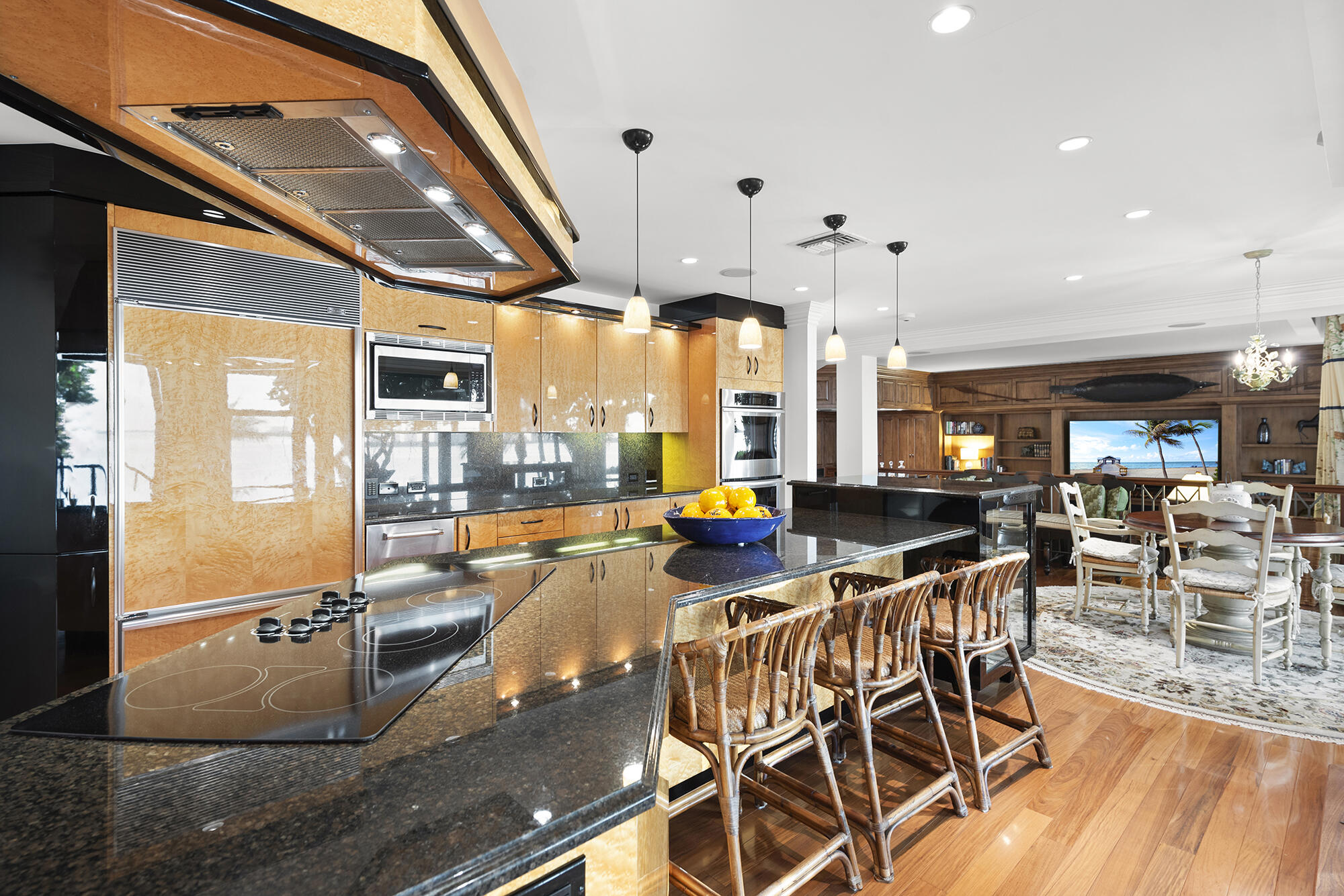 OLD PORT COVE LAKE POINT TOWER CONDO - Residential