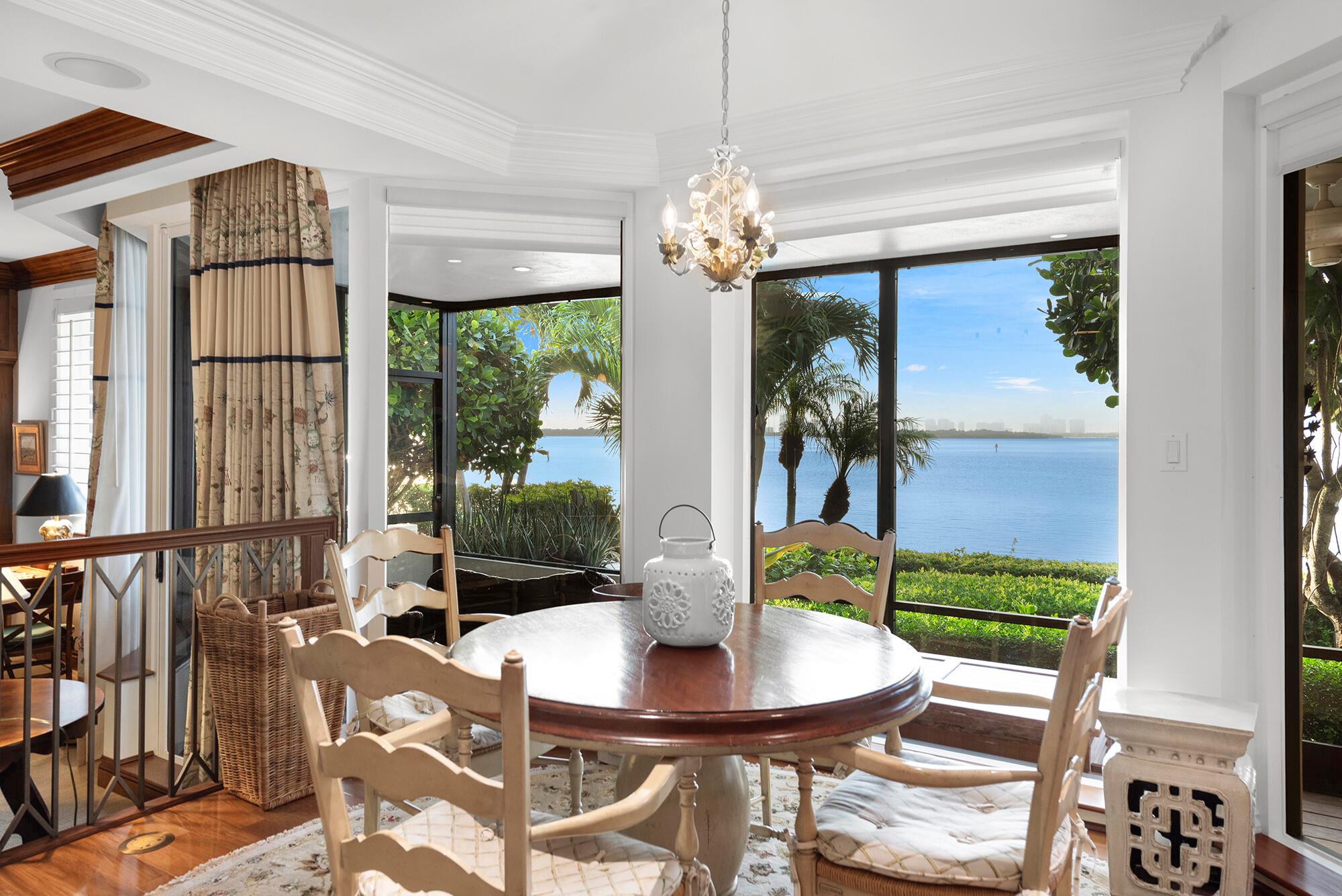 OLD PORT COVE LAKE POINT - Residential