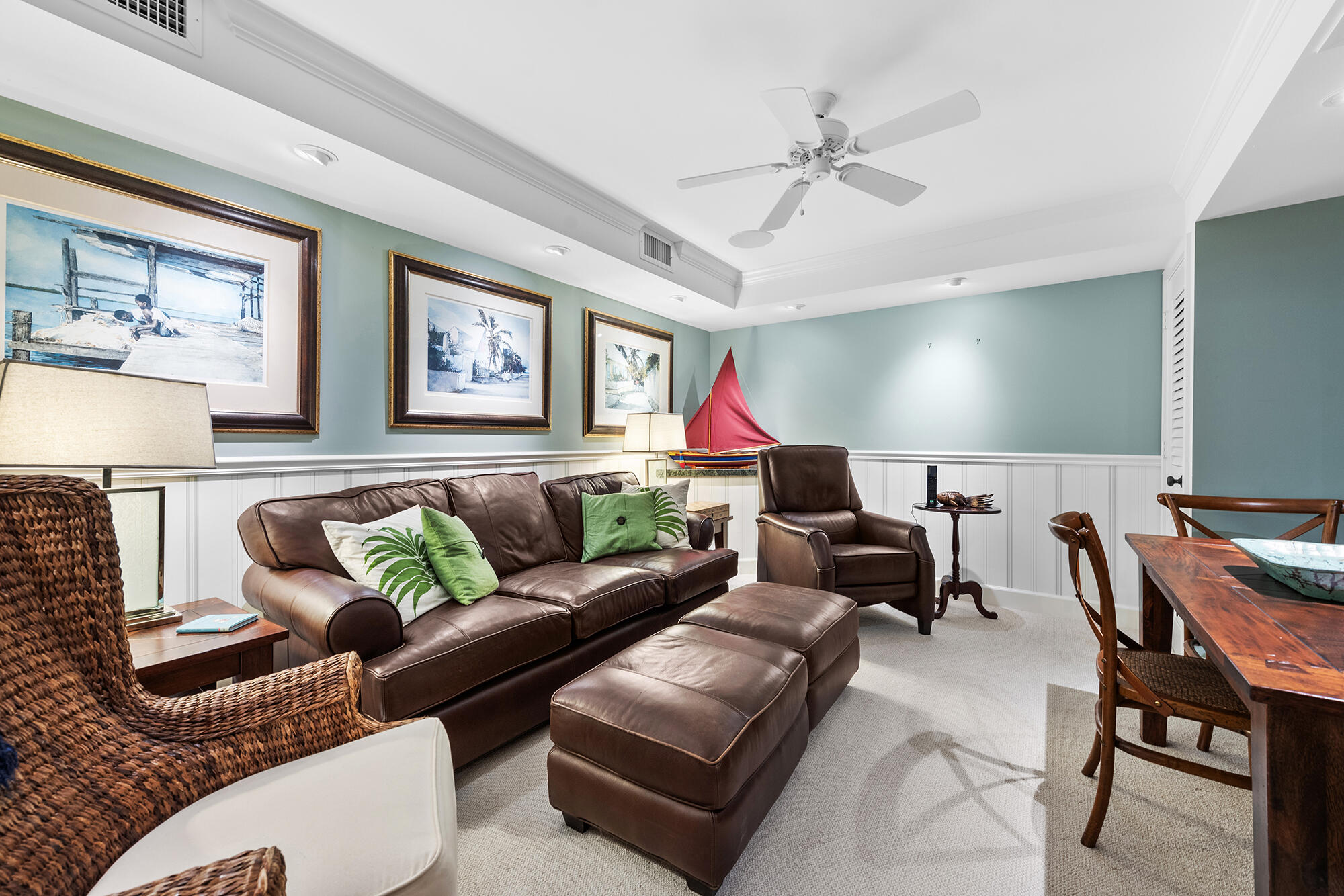 OLD PORT COVE LAKE POINT TOWER CONDO - Residential