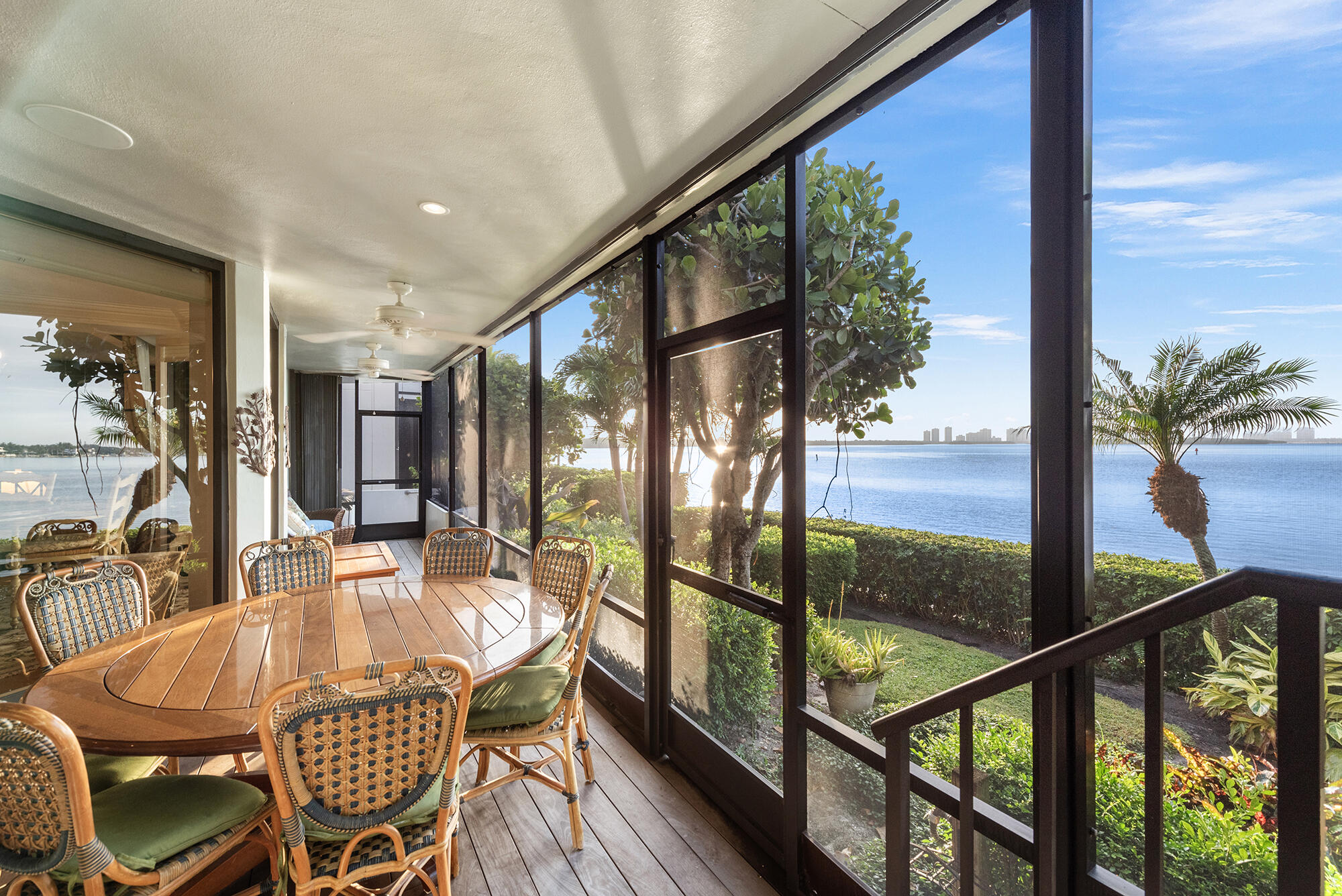 OLD PORT COVE LAKE POINT TOWER CONDO - Residential