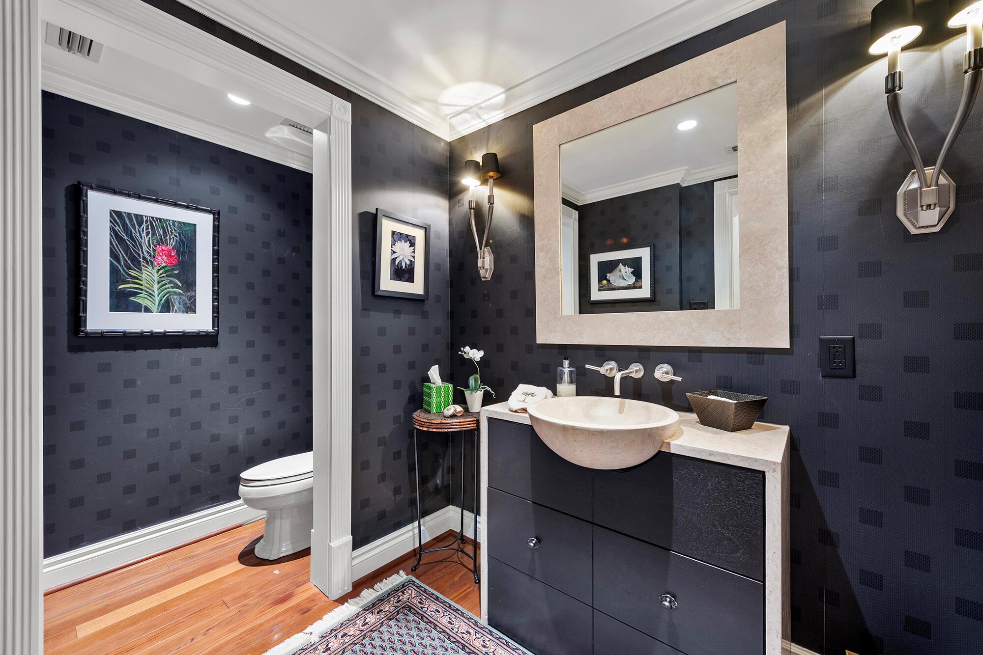 OLD PORT COVE LAKE POINT - Residential