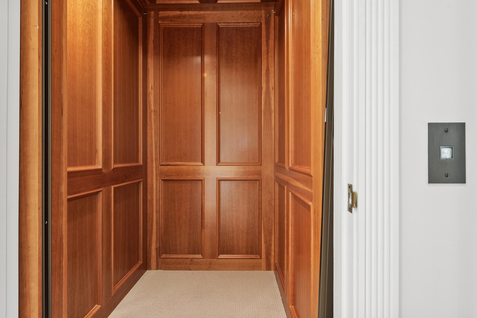 OLD PORT COVE LAKE POINT TOWER CONDO - Residential