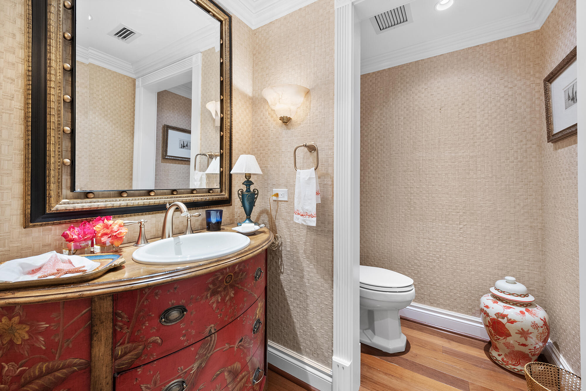 OLD PORT COVE LAKE POINT TOWER CONDO - Residential