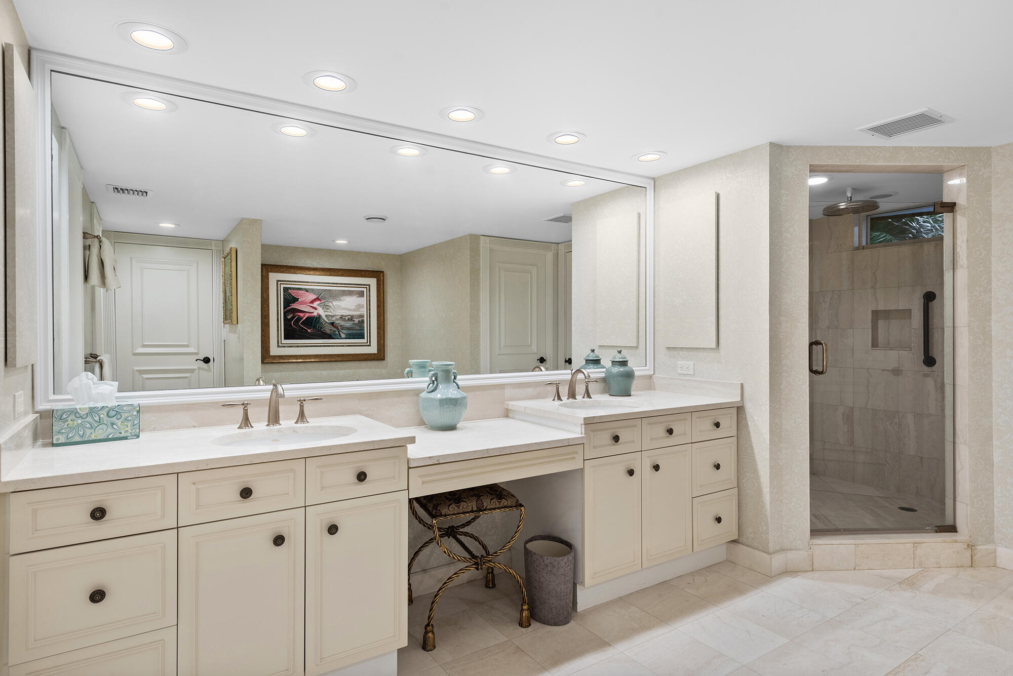 OLD PORT COVE LAKE POINT TOWER CONDO - Residential