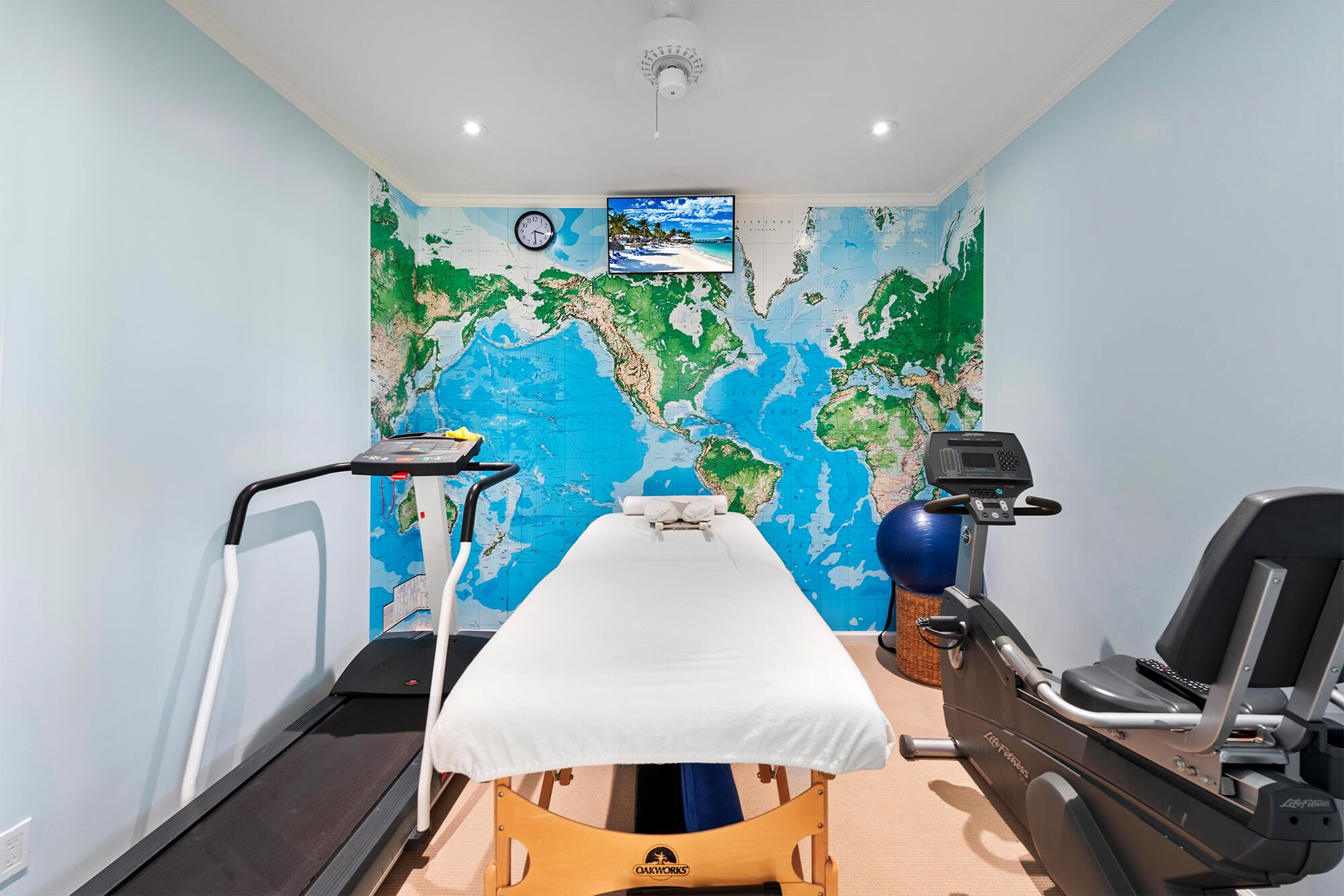 OLD PORT COVE LAKE POINT - Residential