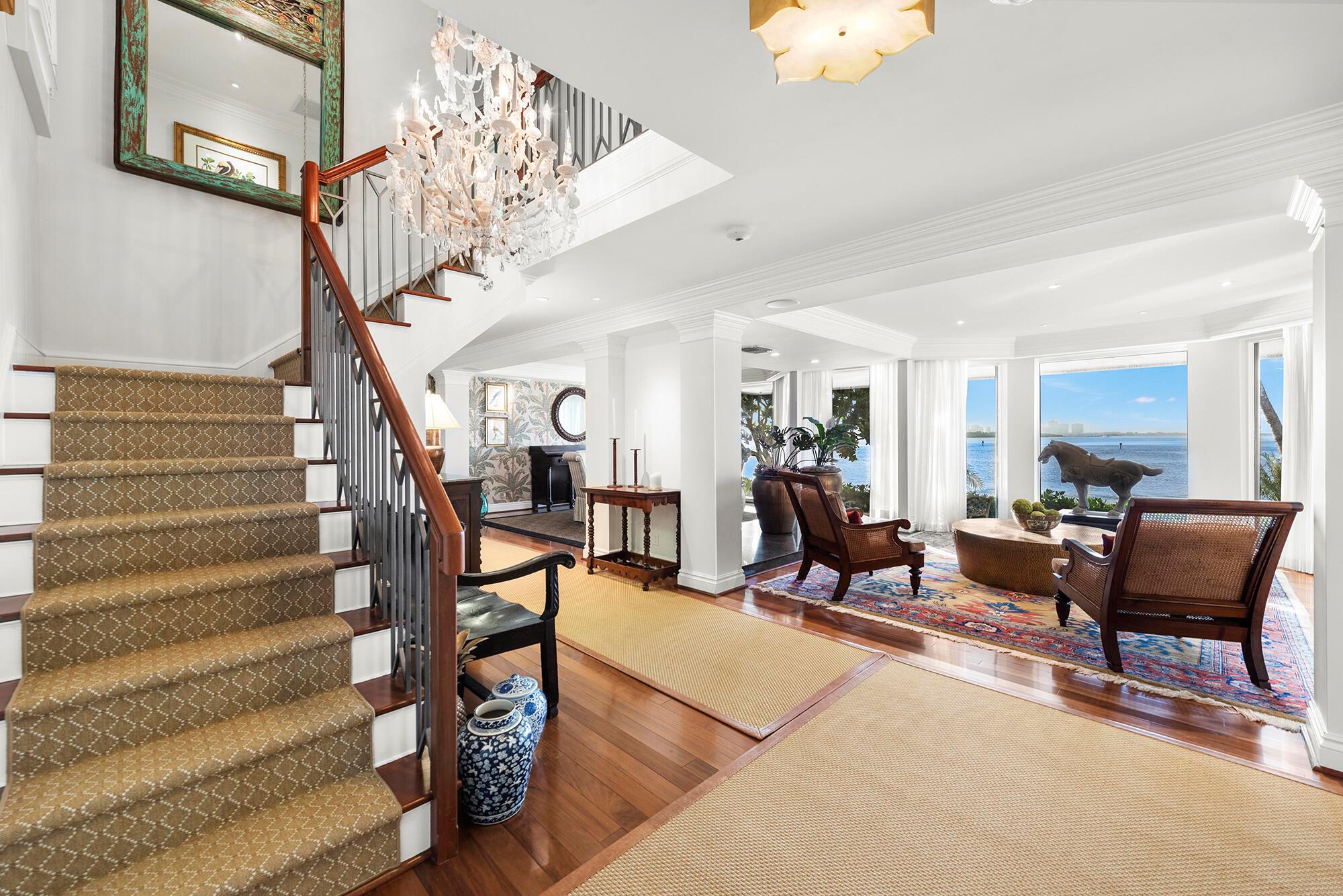 OLD PORT COVE LAKE POINT - Residential