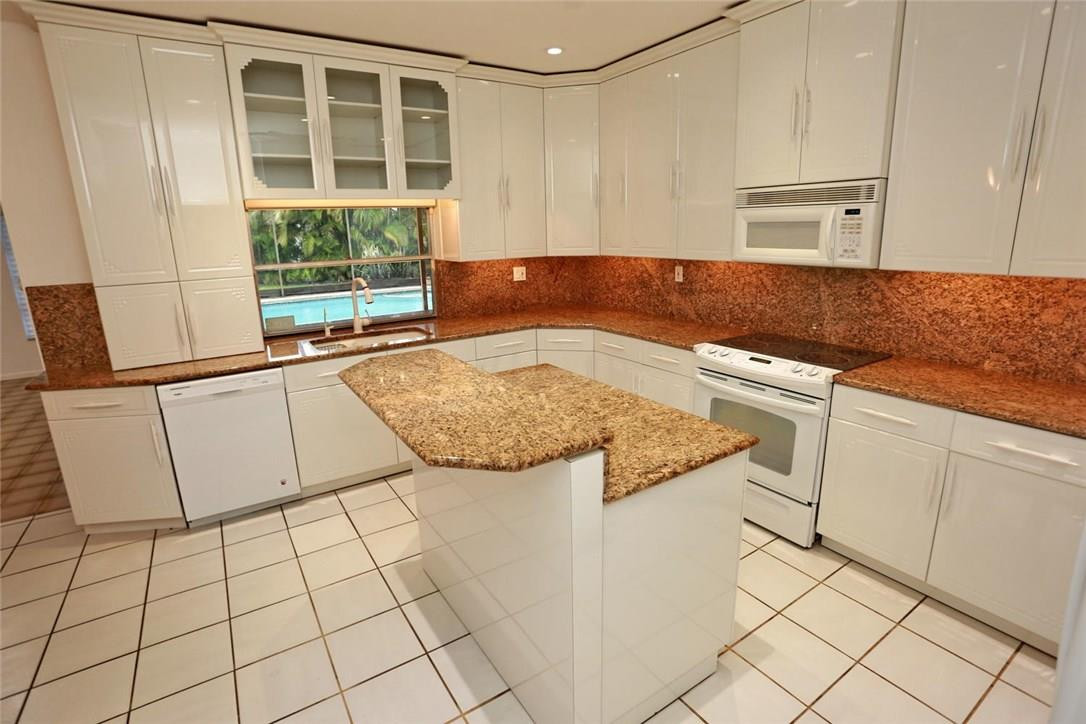 Bonaventure Lakes - Residential