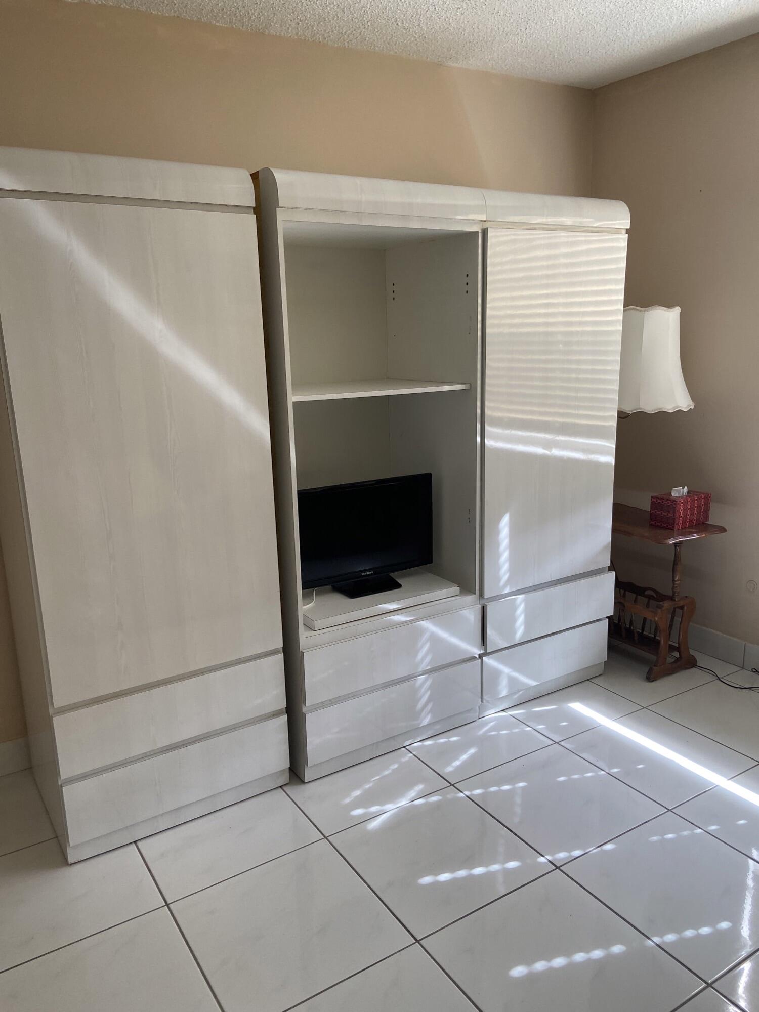 KINGS POINT - Residential Lease