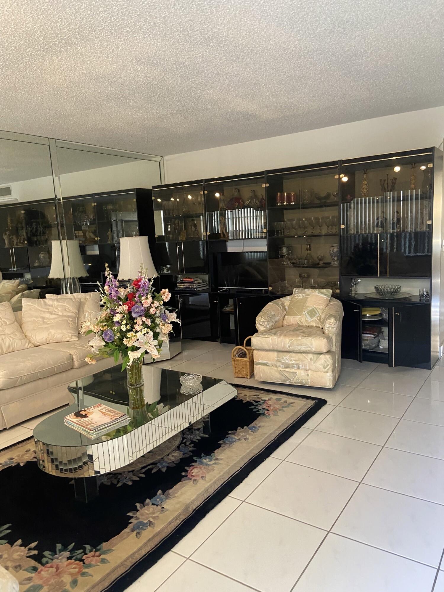 KINGS POINT - Residential Lease