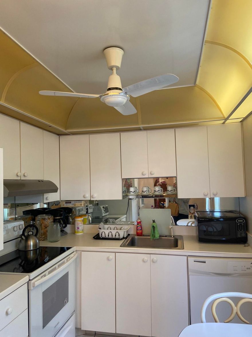 IMMACULATE FIRST FLOOR CORNER 2/2 FURNISHED   SIDE ENCLOISED PORCH  
ALL APPLIANCES NEWER
MAINTENANCE AND PEST CONTROL CONTRACTS IN PLACE  
WALKING DISTANCE TO SHOPPING AND HOUSE OF WORSHIP