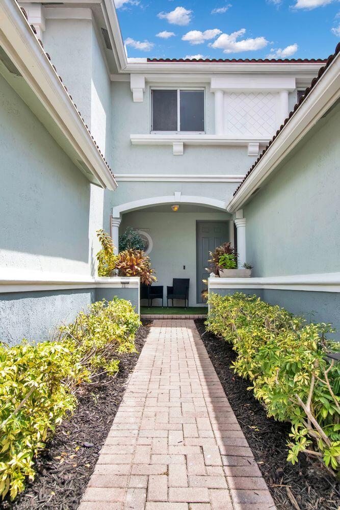 2145 Oakmont Drive, Riviera Beach, FL, 33404/$325,000 1 2145 Oakmont Drive