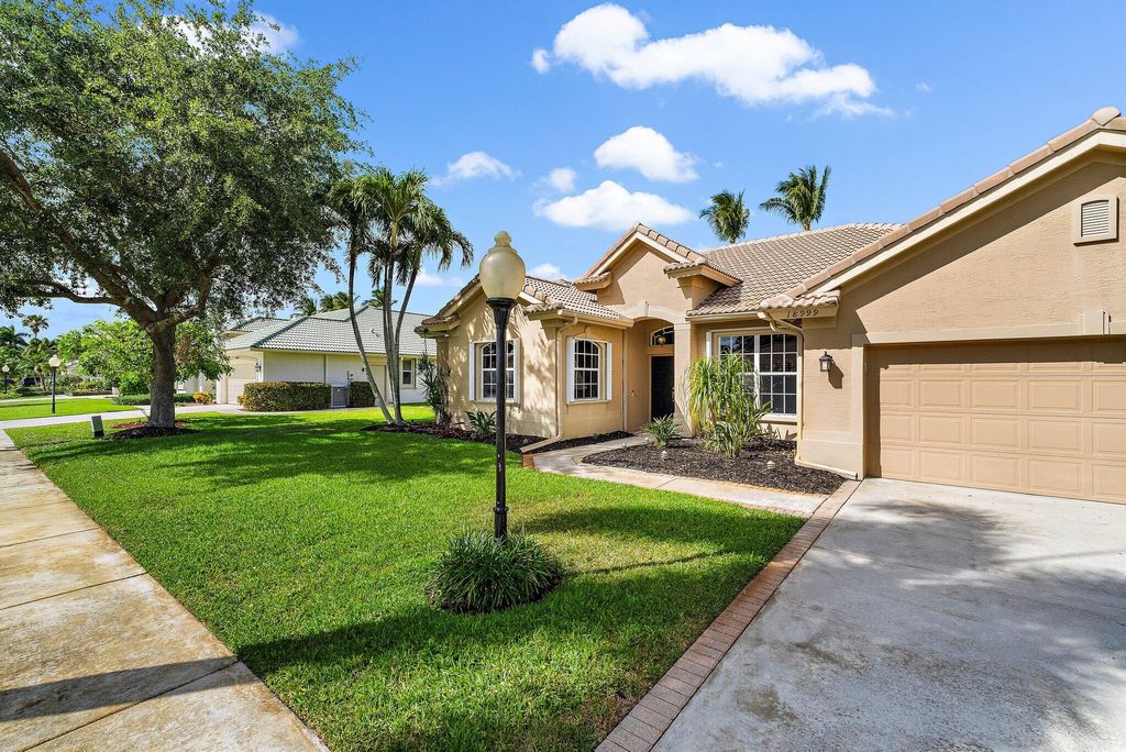 Photo of 18999 SE Kokomo Lane, Jupiter, FL 33458 (MLS # R11086967)