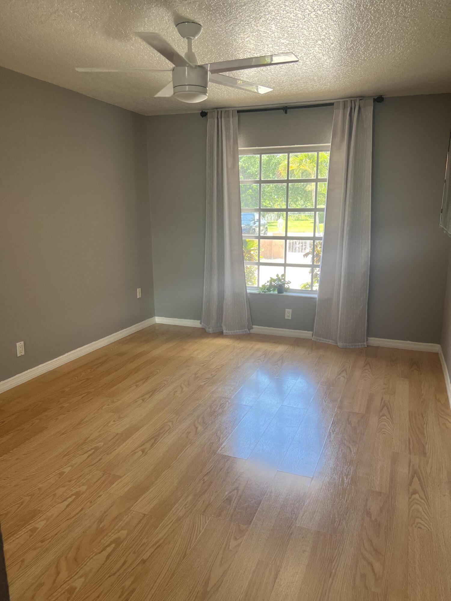 CORAL SPRINGS VILLAGE GREEN - Residential Income