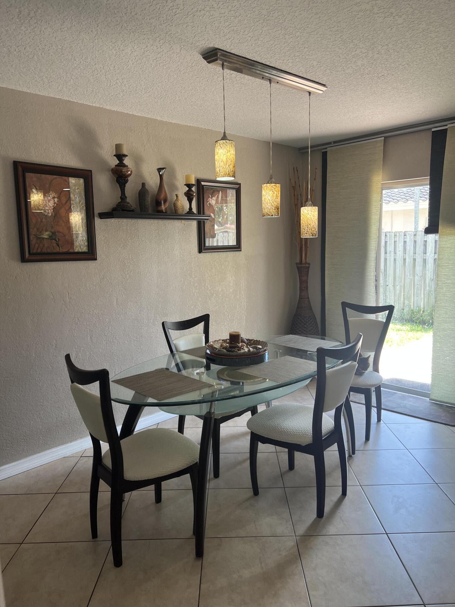 CORAL SPRINGS VILLAGE GREEN - Residential Income