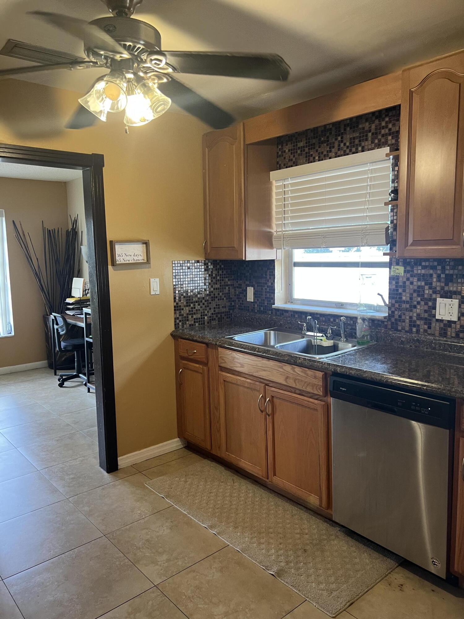 CORAL SPRINGS VILLAGE GREEN - Residential Income