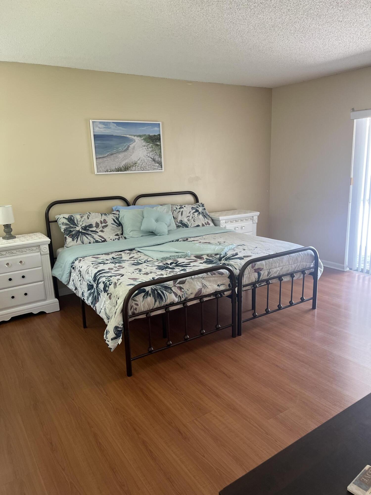 CORAL SPRINGS VILLAGE GREEN - Residential Income