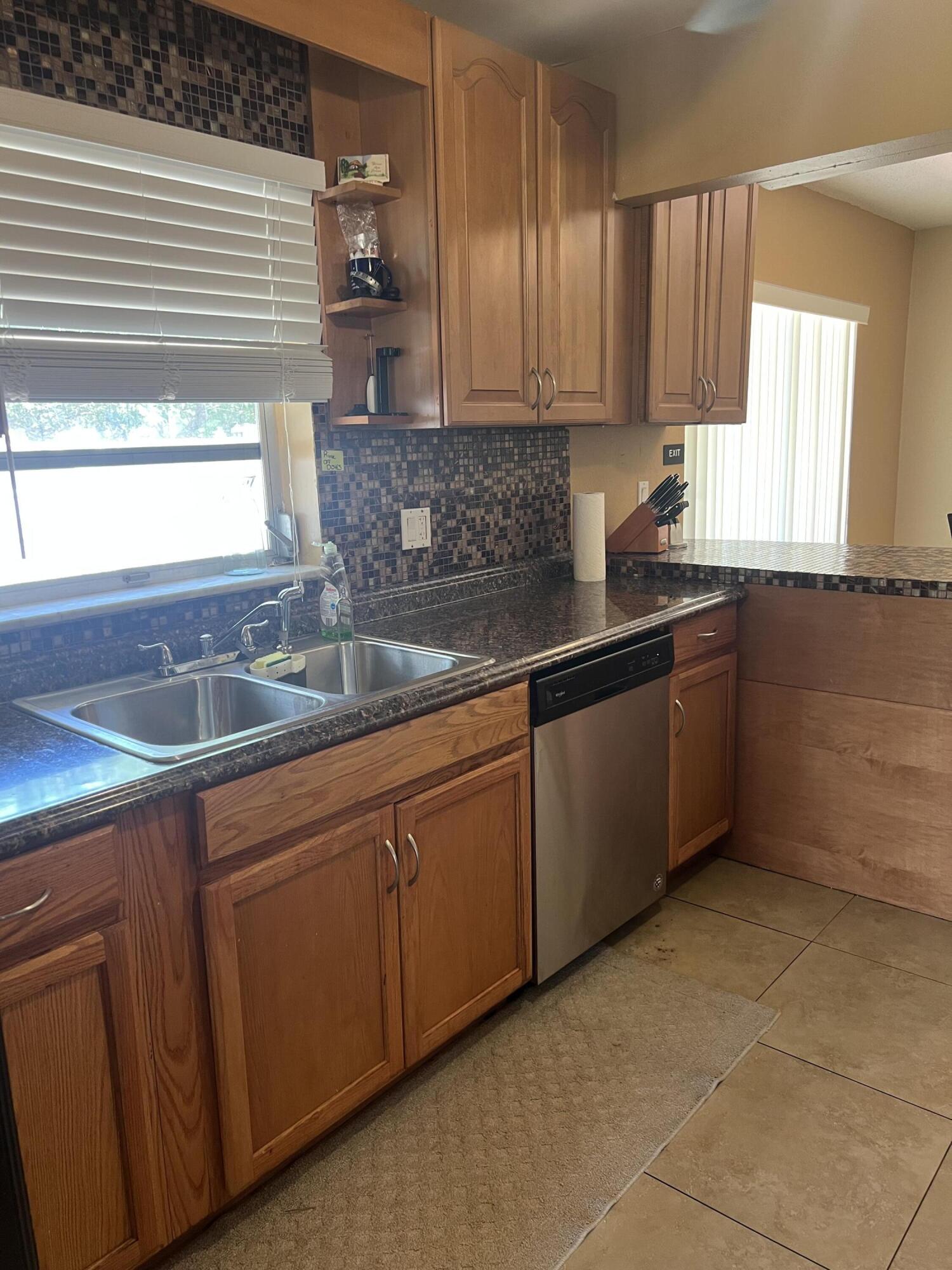 CORAL SPRINGS VILLAGE GREEN - Residential Income